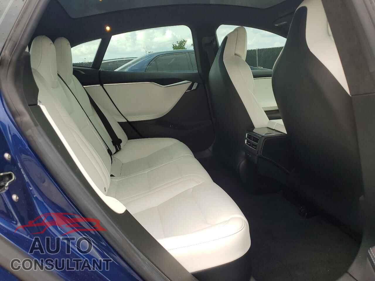 TESLA MODEL S 2017 - 5YJSA1E21HF207063