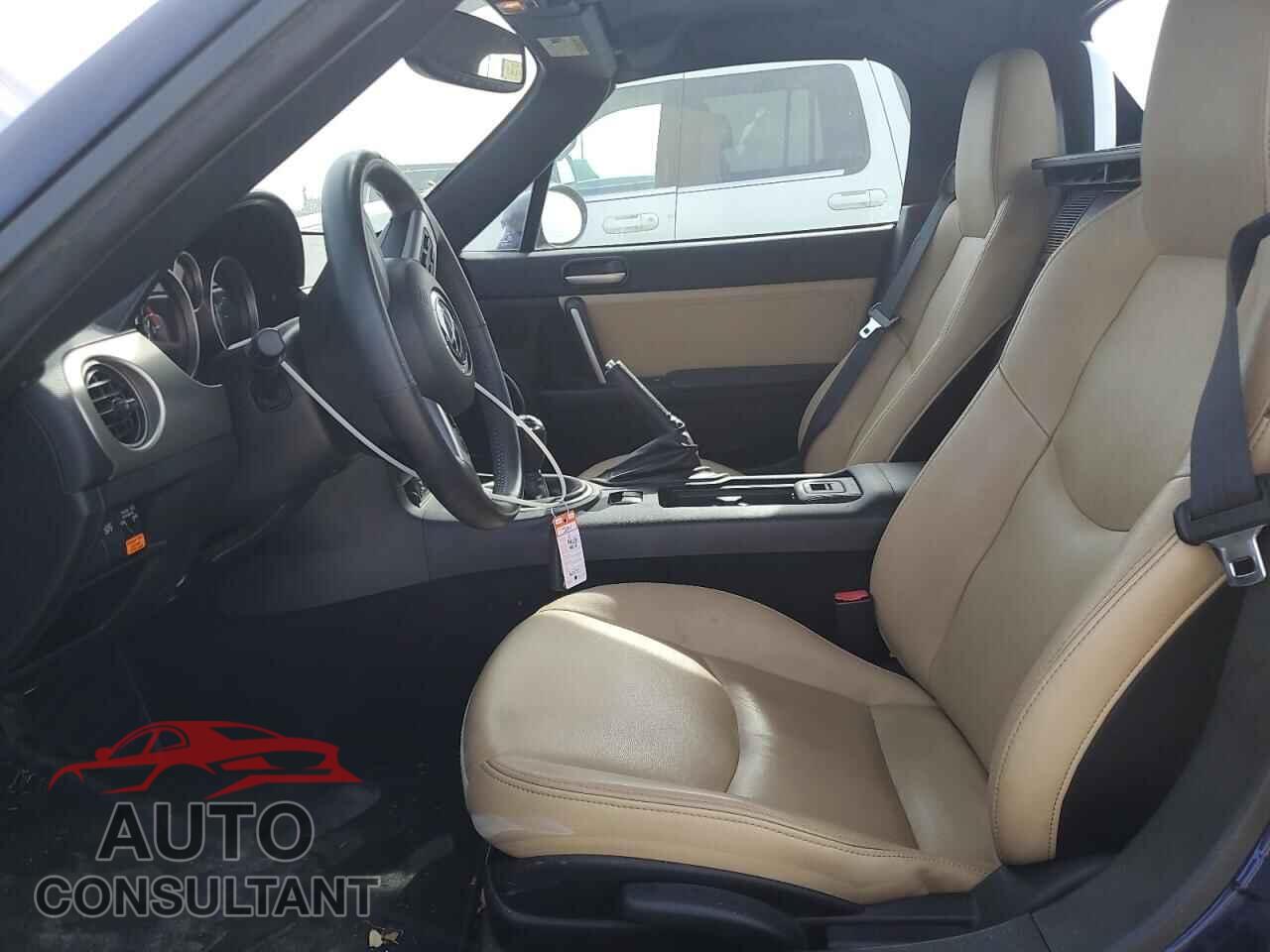 MAZDA MX5 2011 - JM1NC2PF6B0215209