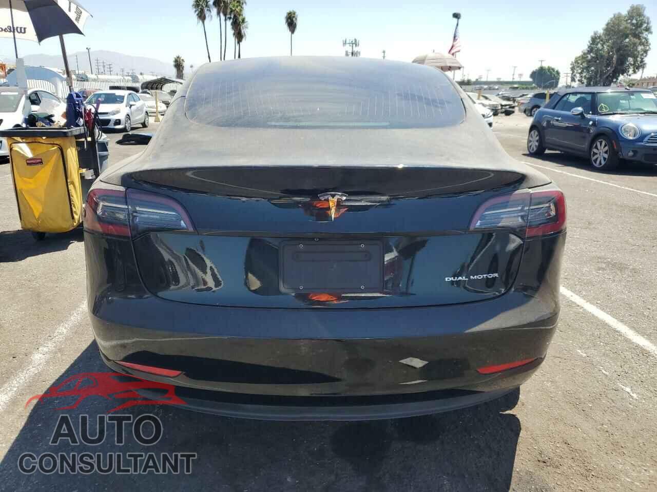 TESLA MODEL 3 2019 - 5YJ3E1EB6KF195136