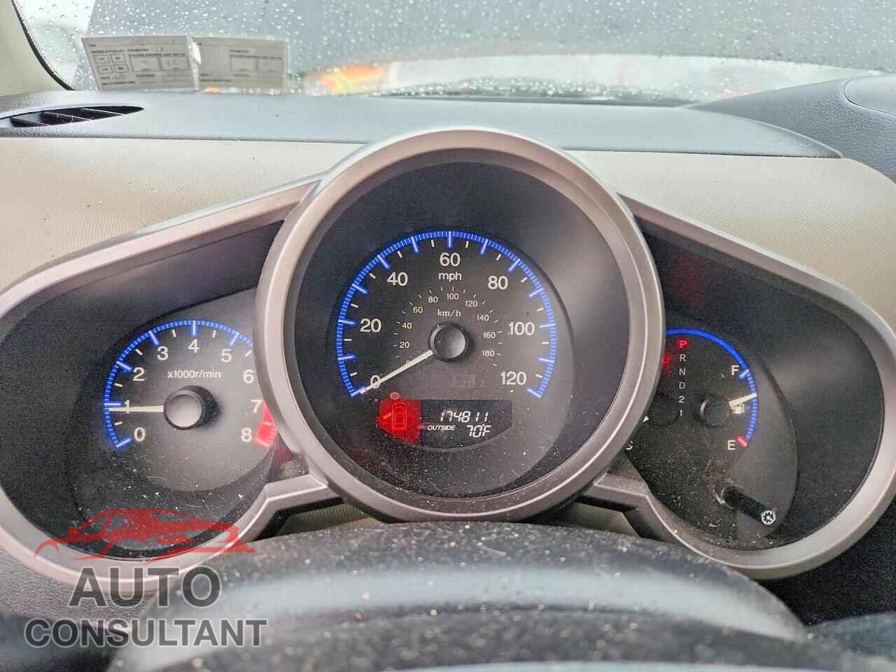 HONDA ELEMENT 2011 - 5J6YH2H76BL007247