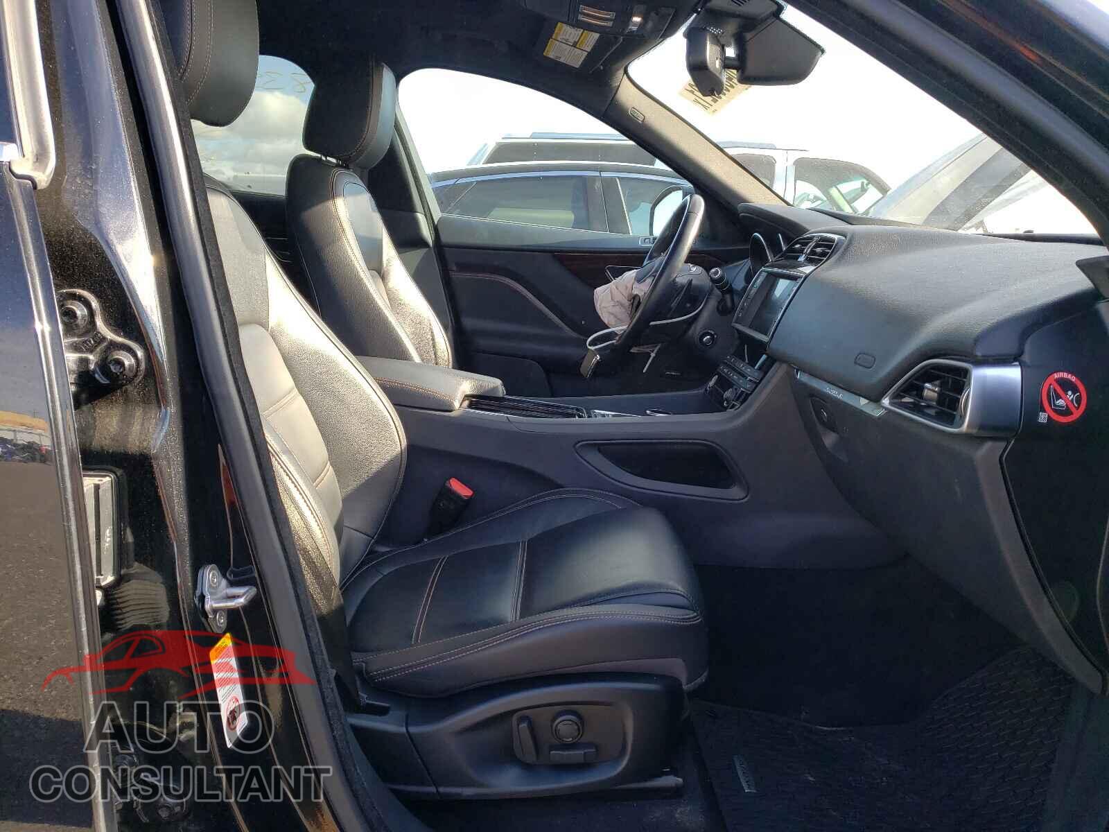 JAGUAR F-PACE 2018 - SADCK2FN6JA281677