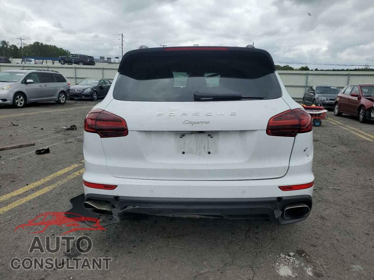 PORSCHE CAYENNE 2017 - WP1AA2A23HKA87341
