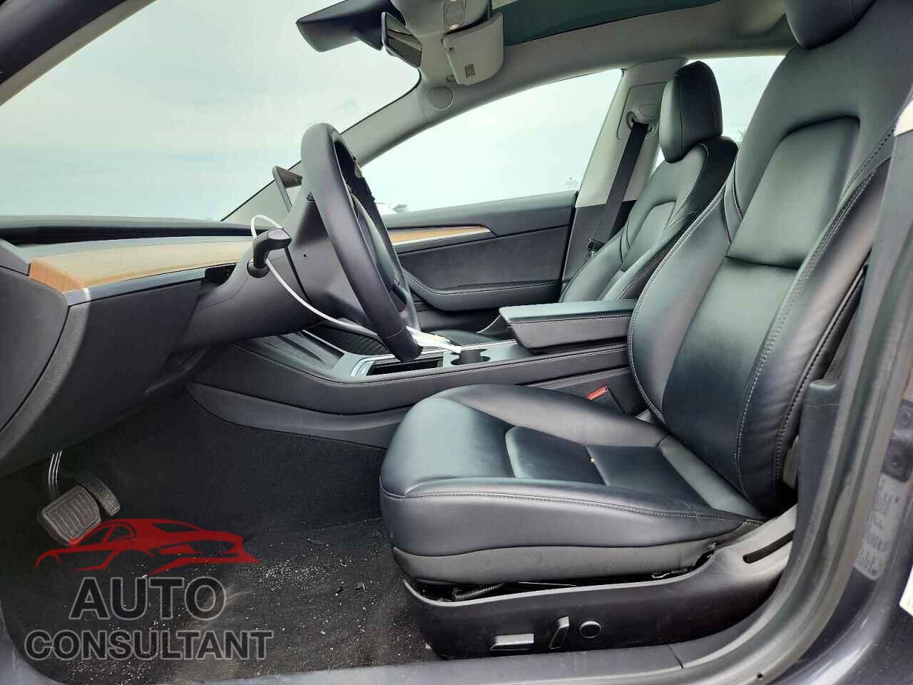 TESLA MODEL 3 2021 - 5YJ3E1EB0MF975071