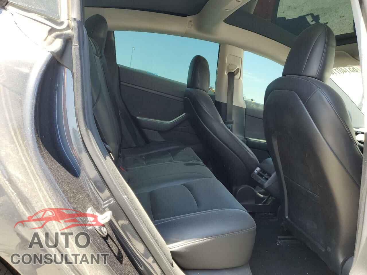 TESLA MODEL 3 2021 - 5YJ3E1EC5MF065067