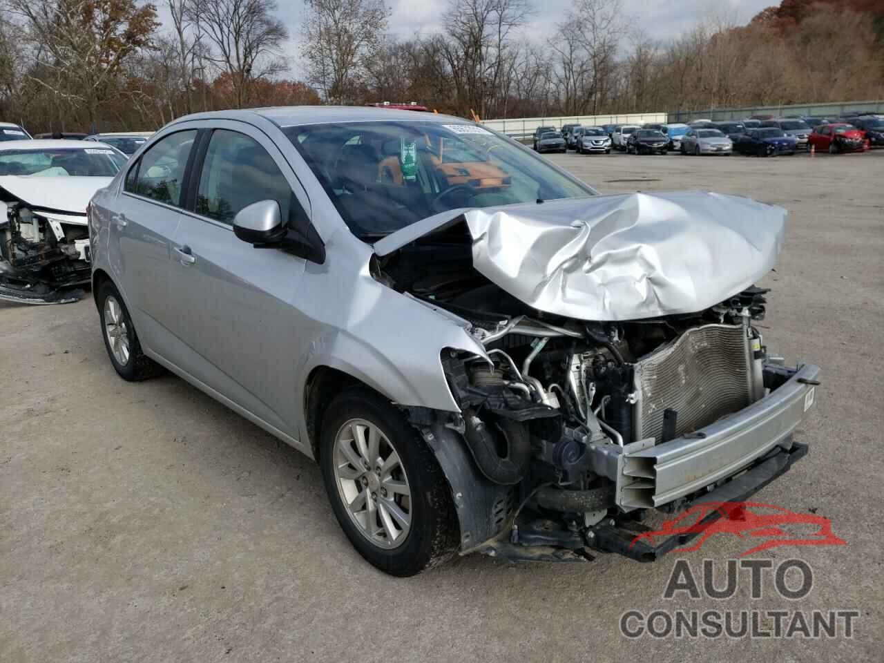 CHEVROLET SONIC 2020 - 1G1JD5SB8L4142994