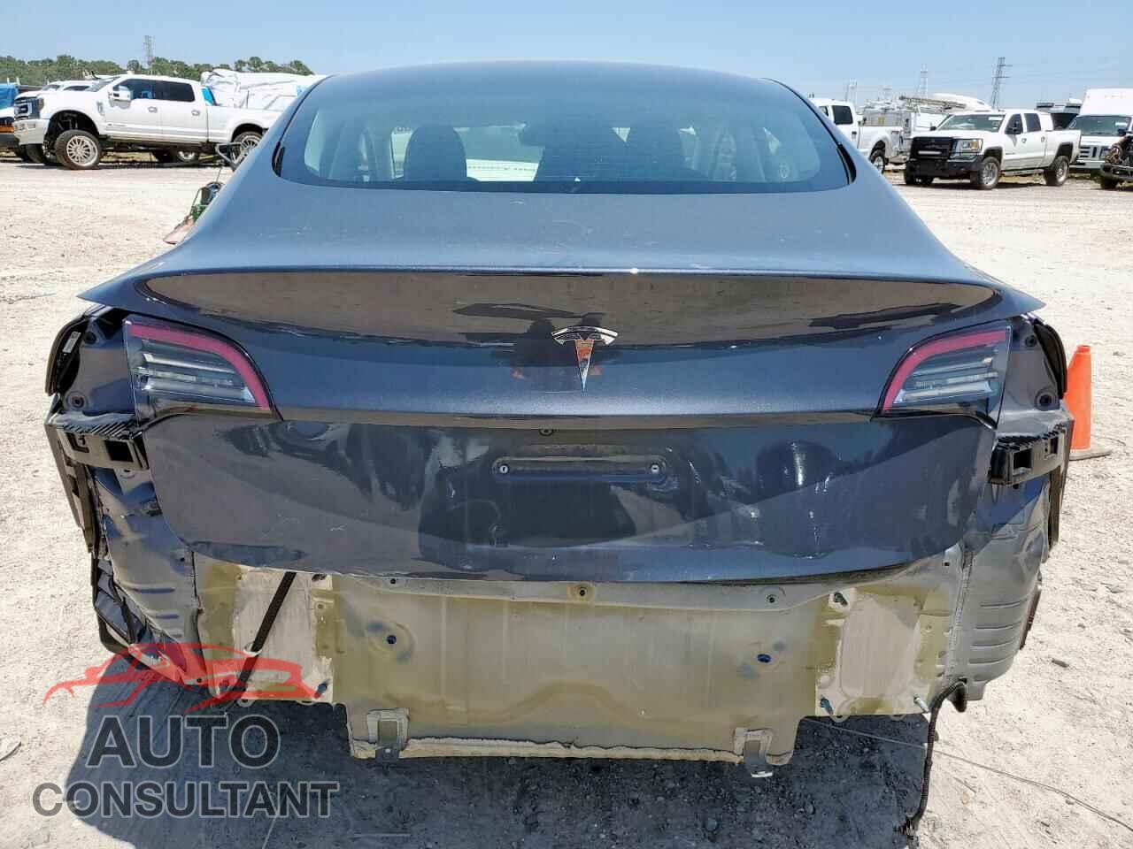TESLA MODEL 3 2023 - 5YJ3E1EA8PF402978