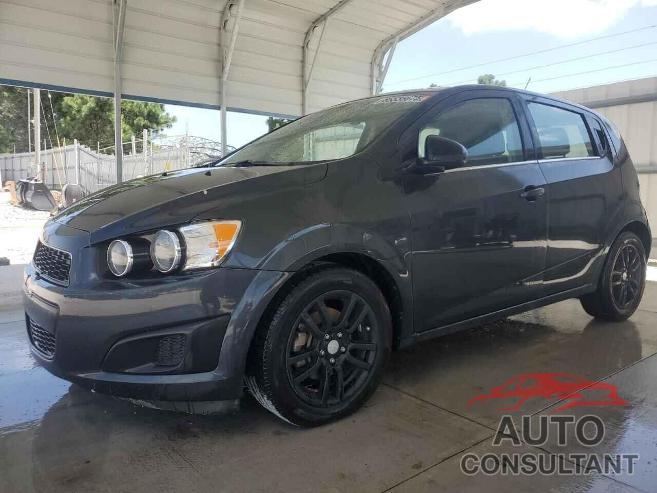CHEVROLET SONIC 2014 - 1G1JC6SB2E4157907