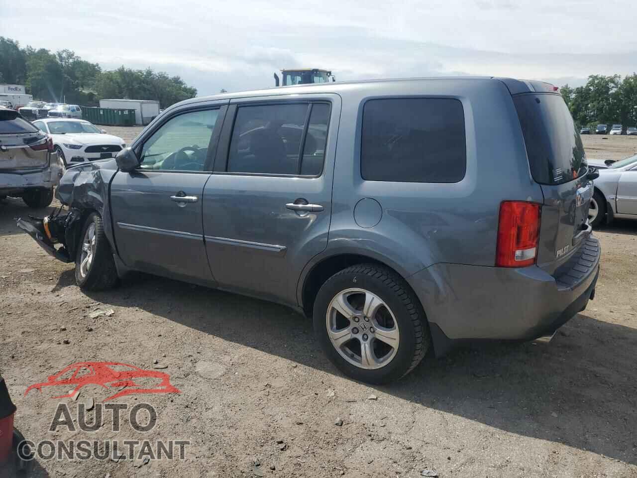 HONDA PILOT 2013 - 5FNYF4H56DB022732
