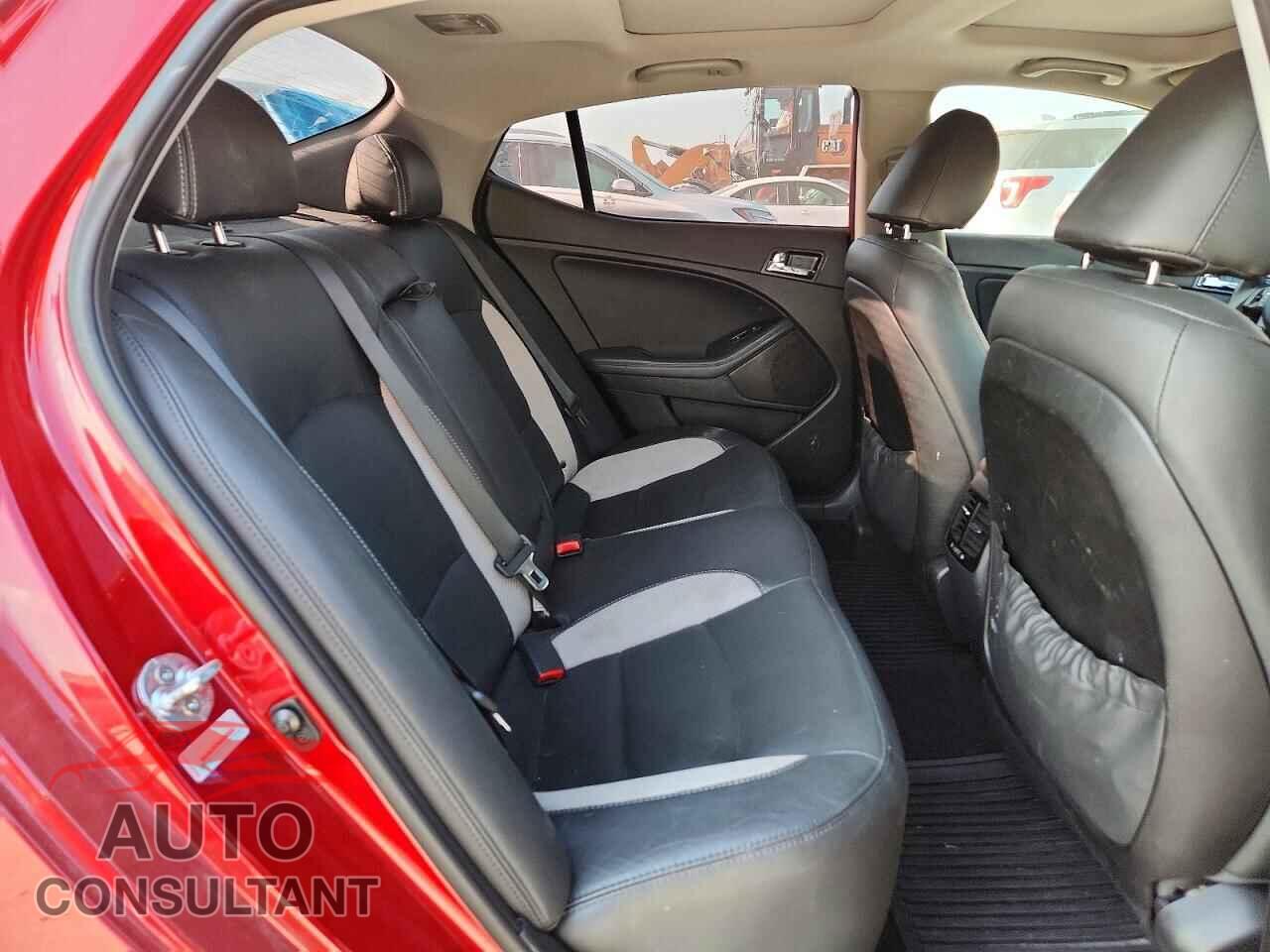 KIA OPTIMA 2012 - 5XXGR4A68CG082299