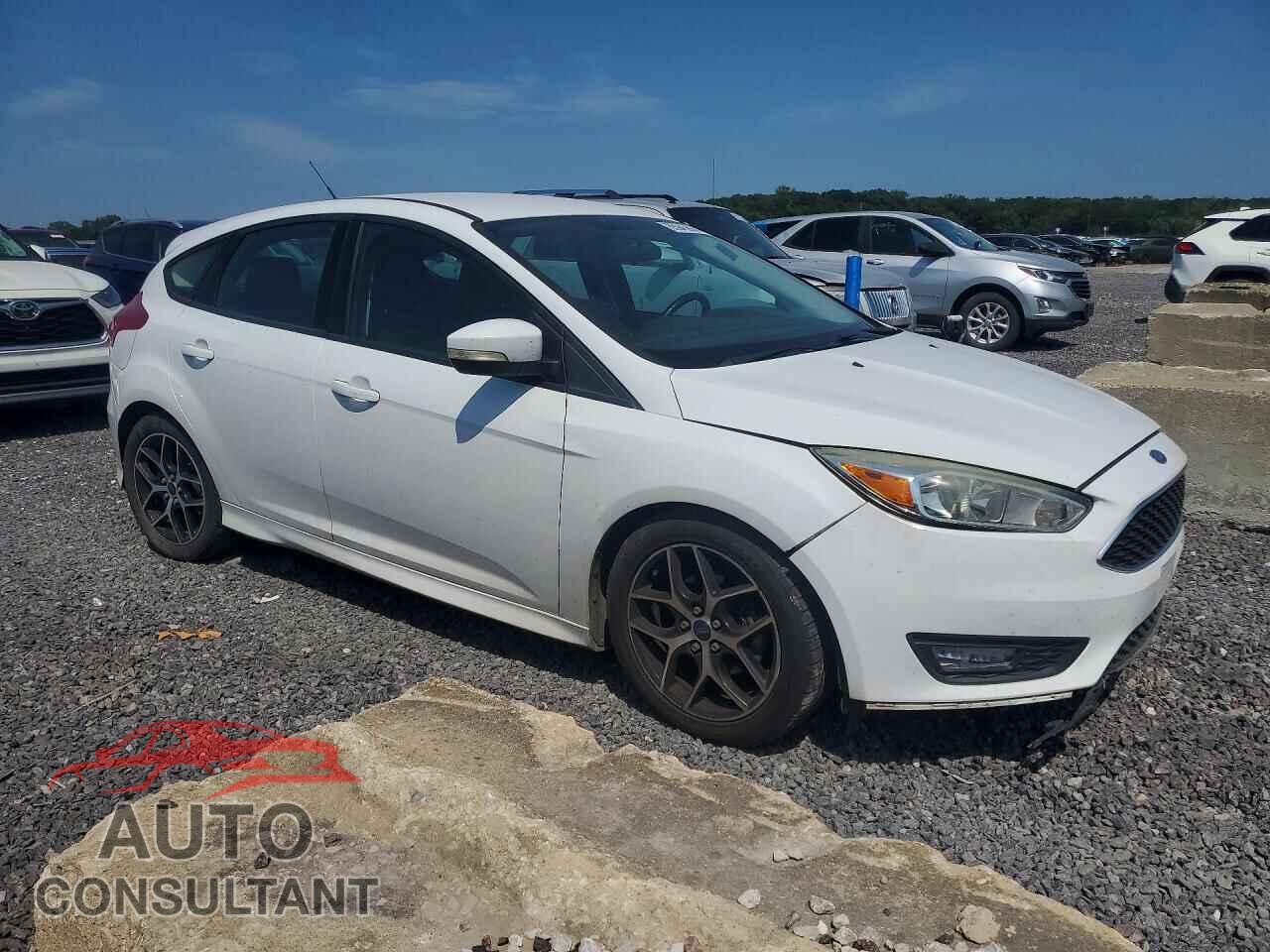 FORD FOCUS 2015 - 1FADP3K25FL314558