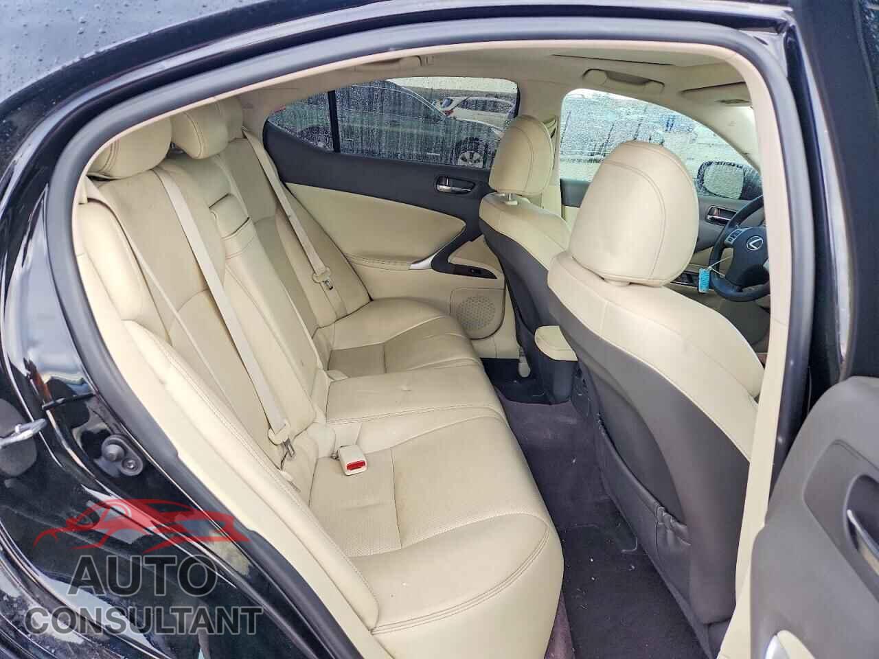 LEXUS IS 2012 - JTHBF5C20C2101922