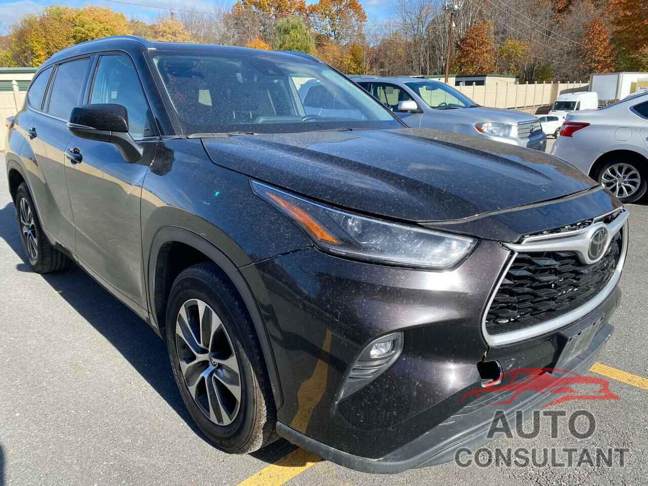 TOYOTA HIGHLANDER 2021 - 5TDGZRAH1MS048154