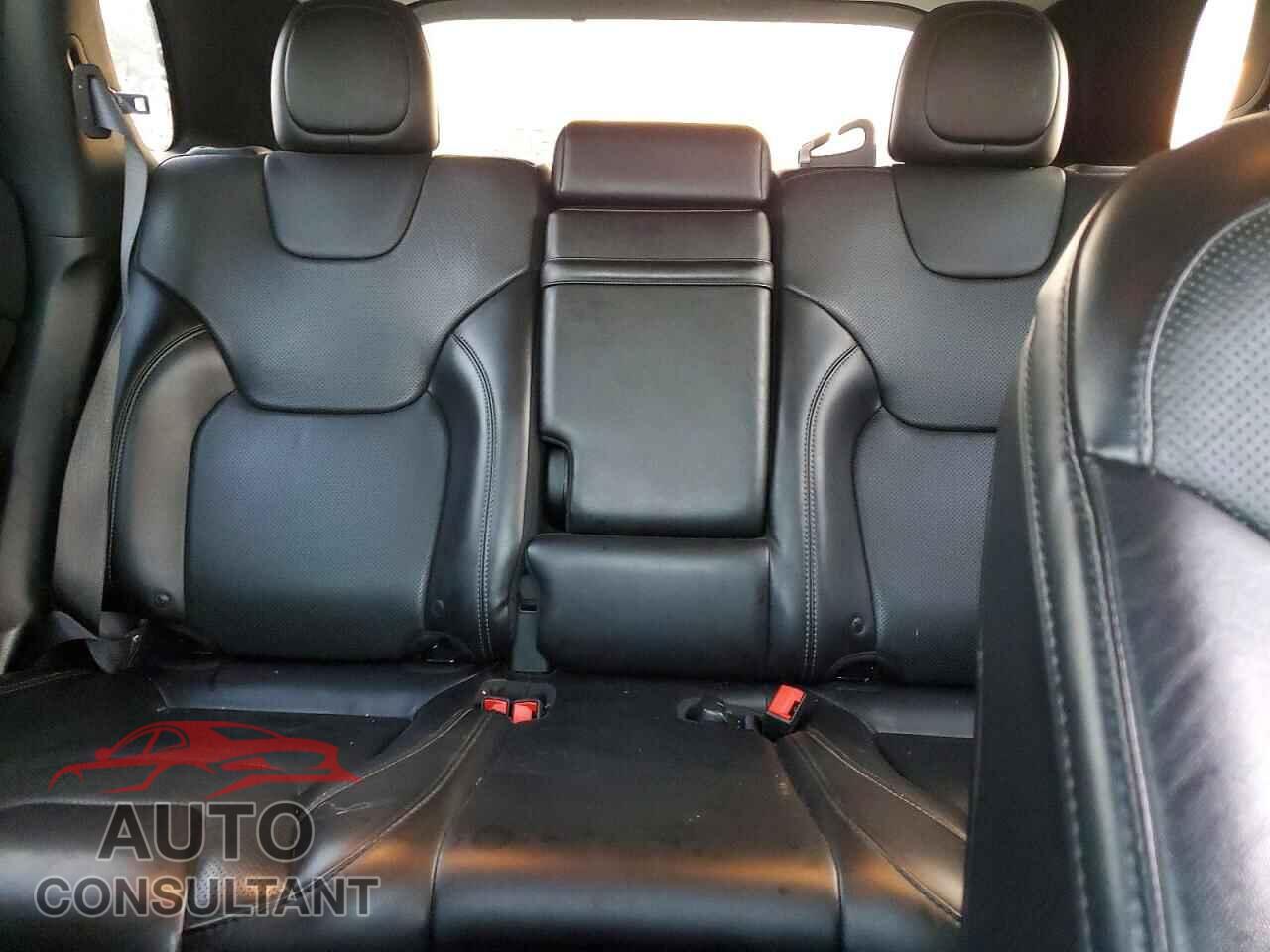 JEEP CHEROKEE 2019 - 1C4PJMDX2KD236591