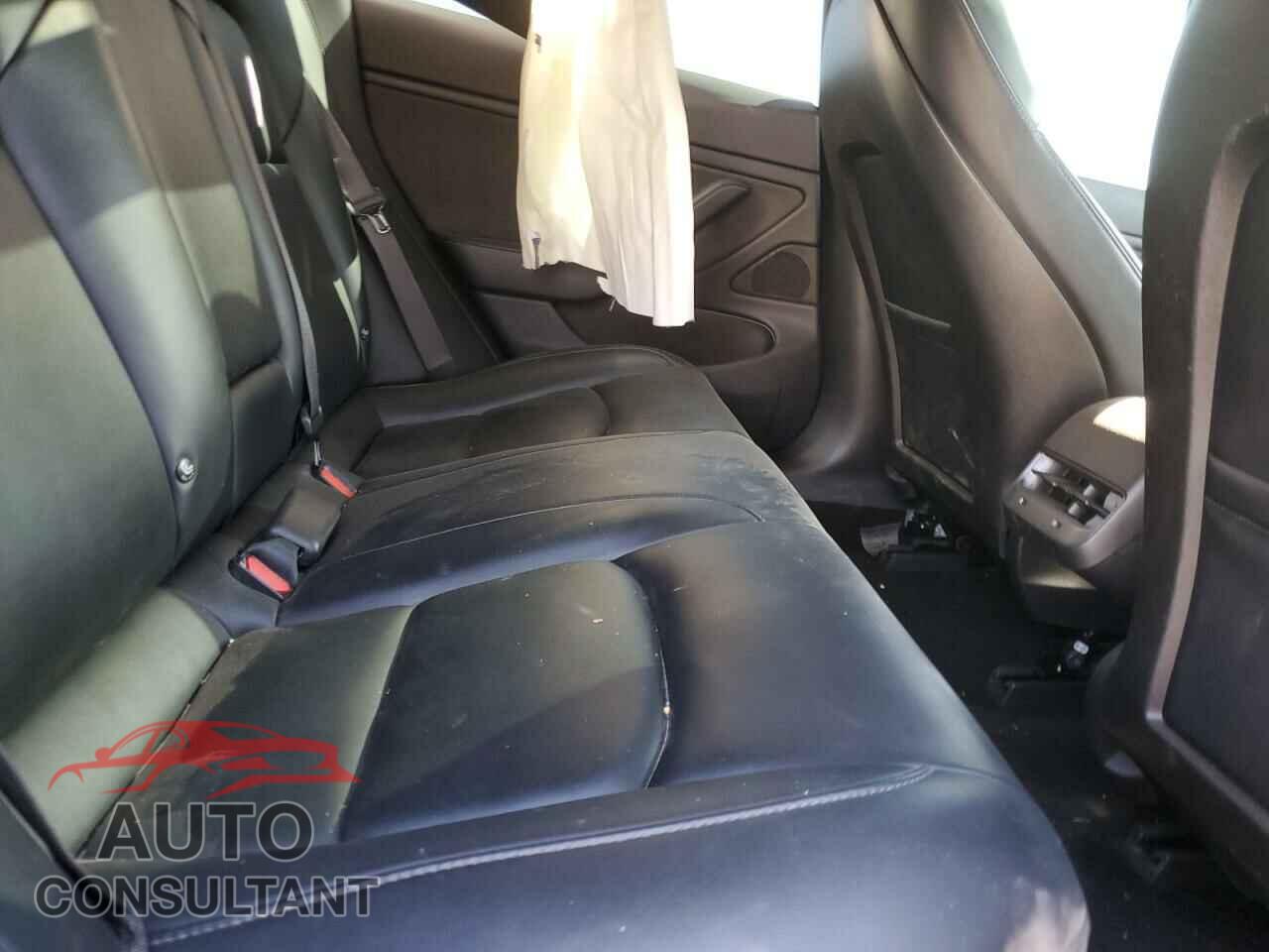 TESLA MODEL 3 2018 - 5YJ3E1EA8JF023633