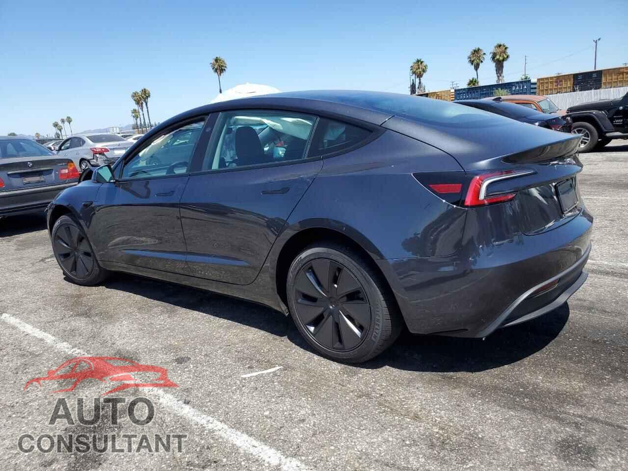 TESLA MODEL 3 2025 - 5YJ3E1EAXSF018693