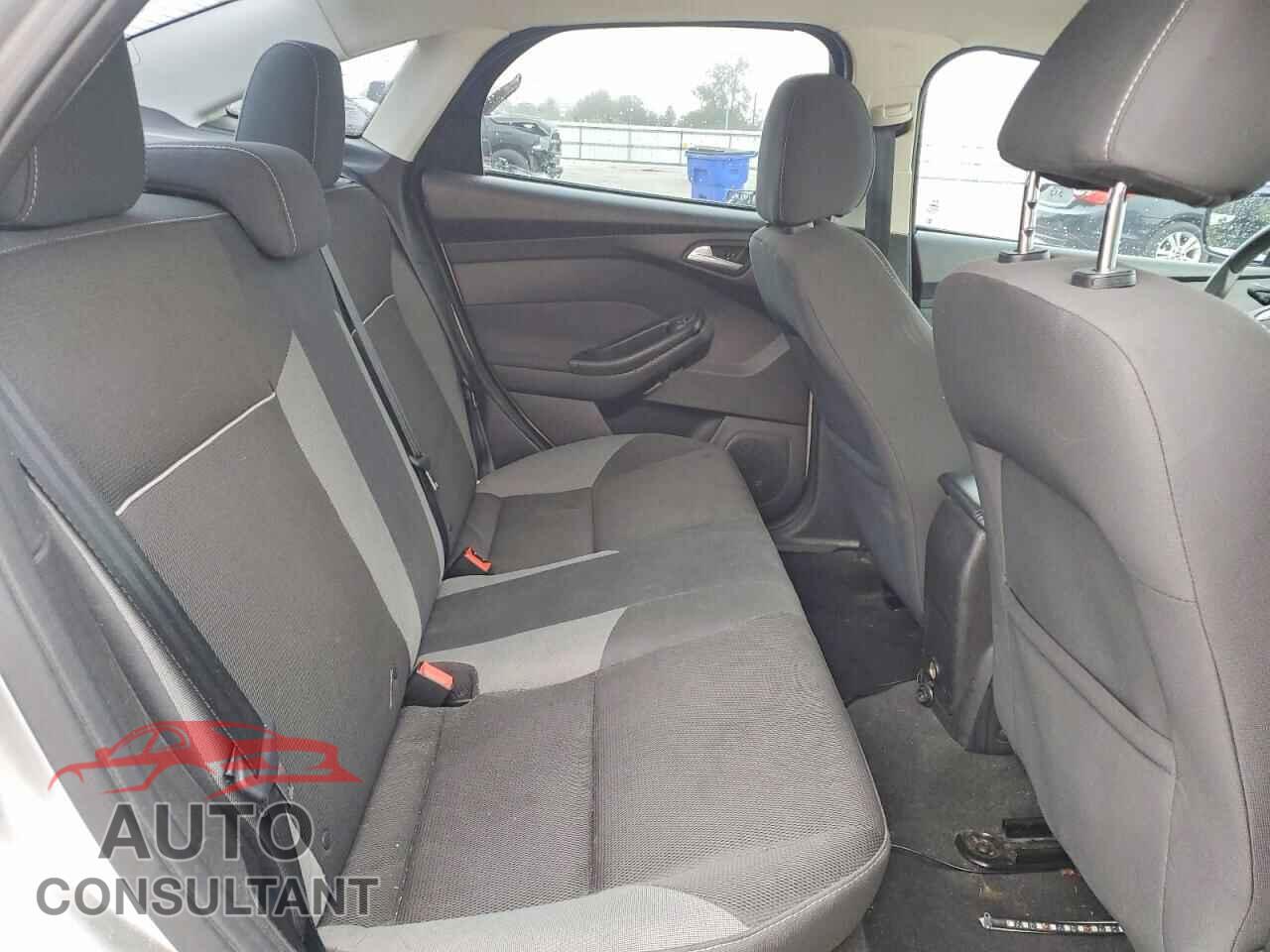 FORD FOCUS 2014 - 1FADP3F22EL414657