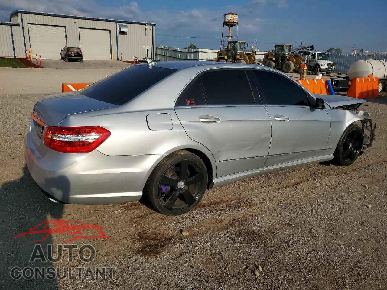 MERCEDES-BENZ E-CLASS 2011 - WDDHF5GB4BA466989