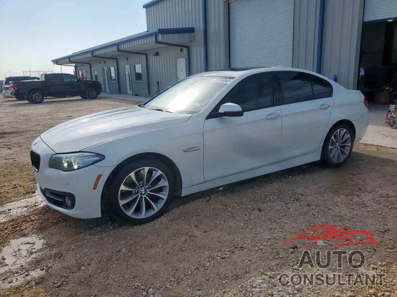 BMW 5 SERIES 2015 - WBA5A5C51FD516826