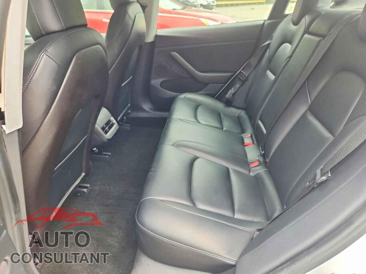 TESLA MODEL 3 2021 - 5YJ3E1EA9MF992488