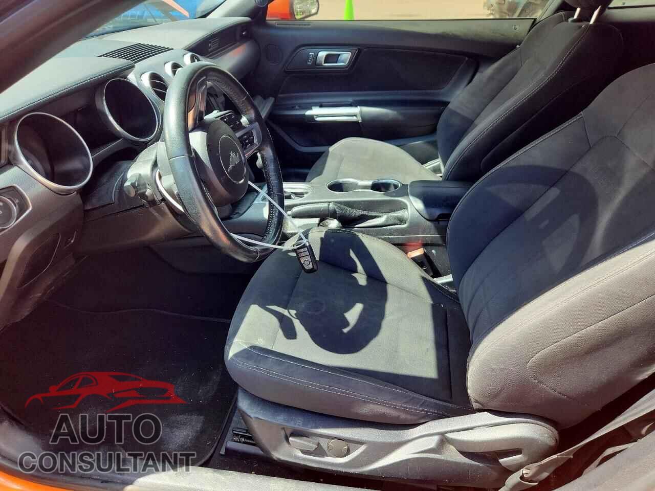 FORD MUSTANG 2020 - 1FA6P8TH1L5124040
