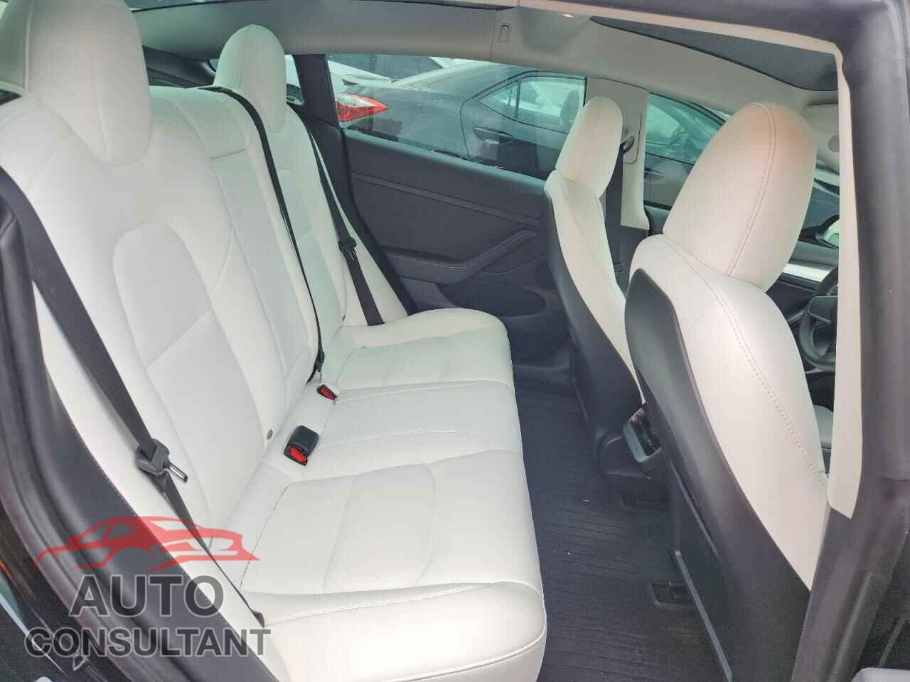 TESLA MODEL 3 2023 - 5YJ3E1EA1PF680833