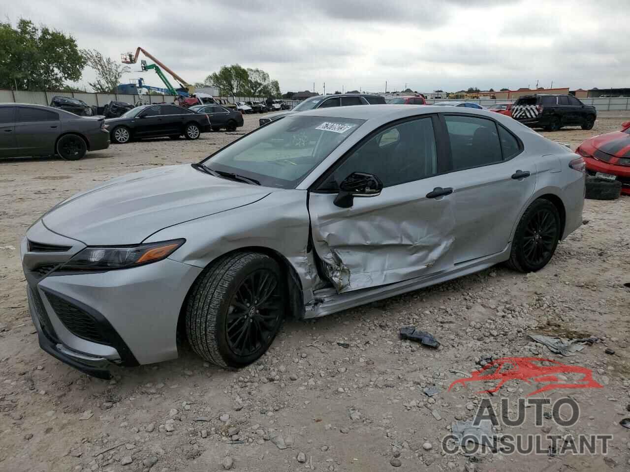 TOYOTA CAMRY 2022 - 4T1G11AK1NU056686