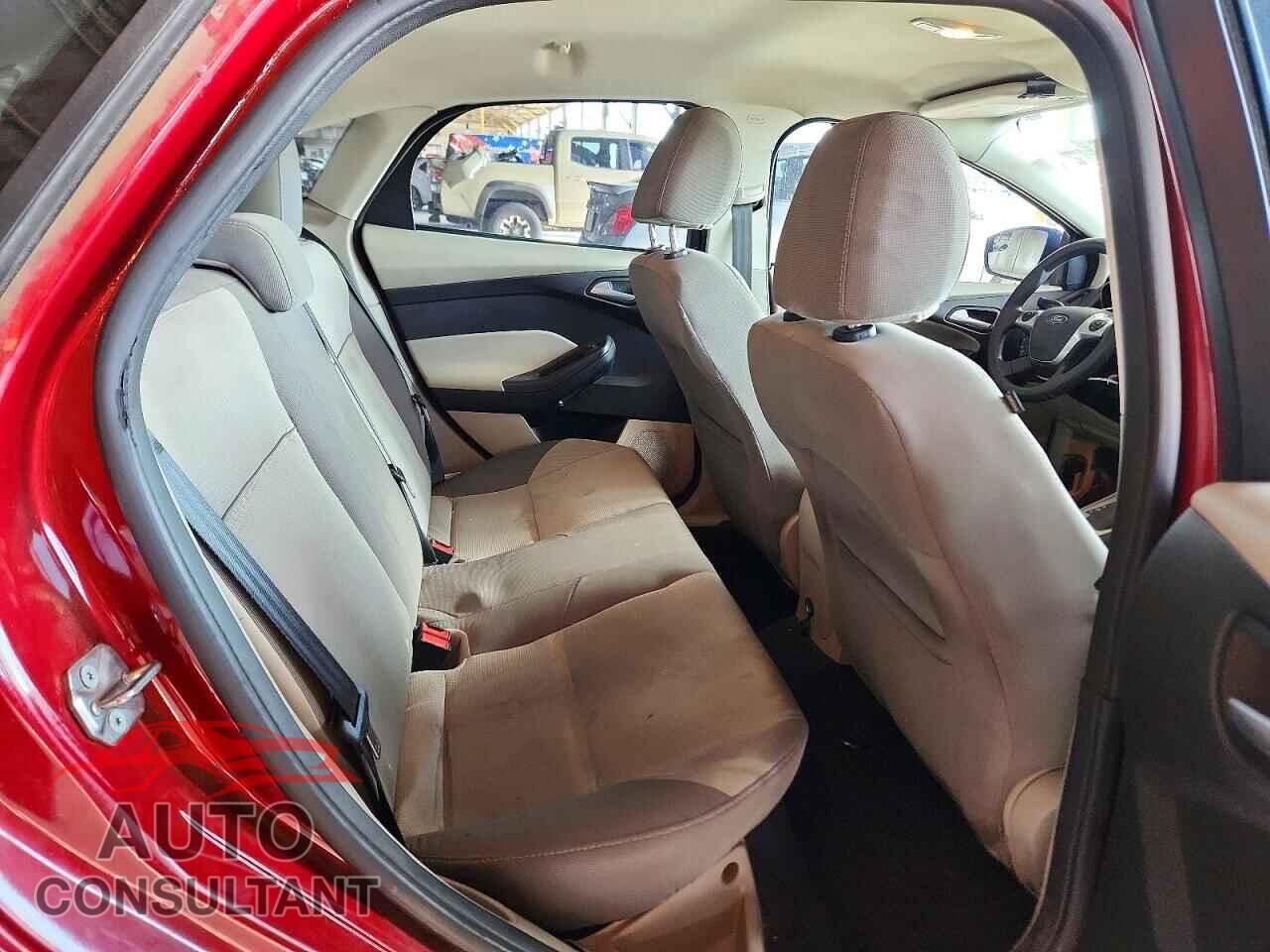 FORD FOCUS 2014 - 1FADP3F29EL461622