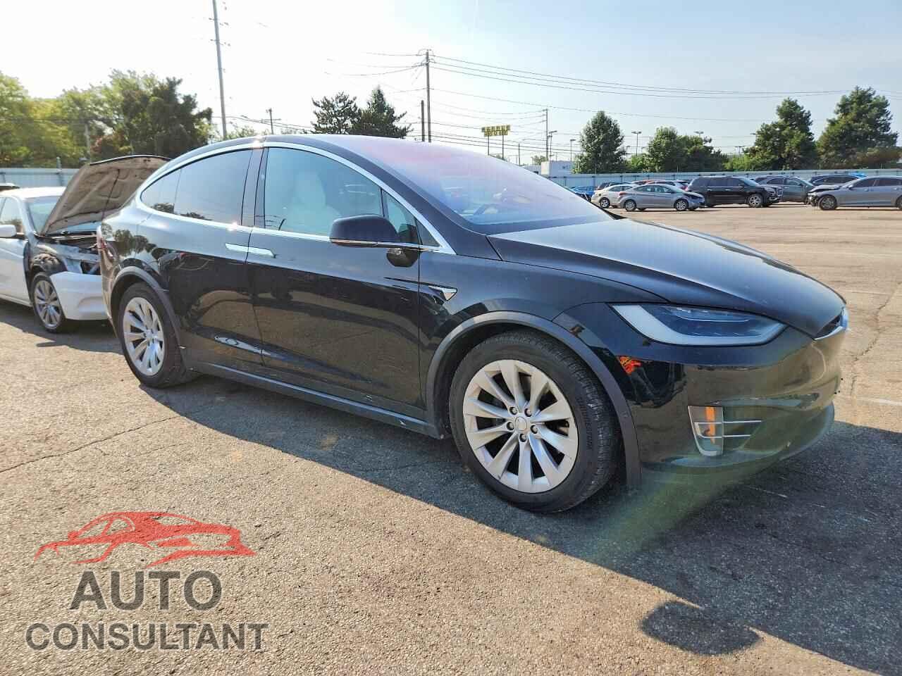 TESLA MODEL X 2017 - 5YJXCAE24HF050290