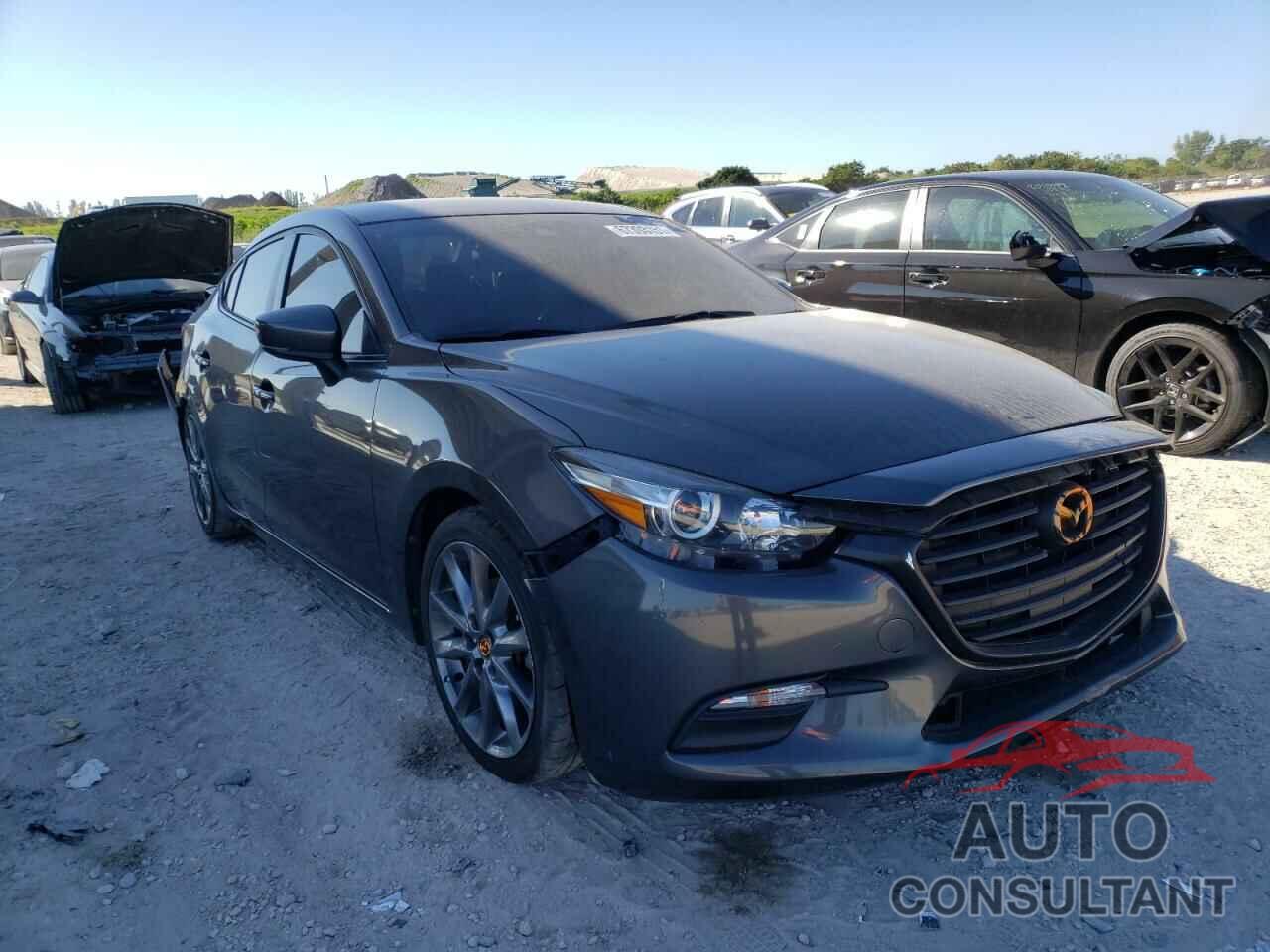 MAZDA 3 2018 - 3MZBN1V34JM192490