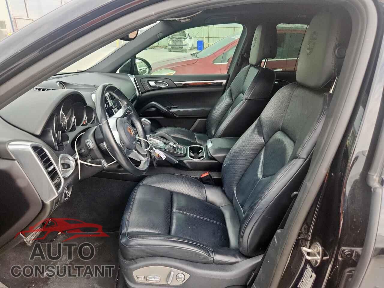 PORSCHE CAYENNE 2017 - WP1AA2A29HKA82726