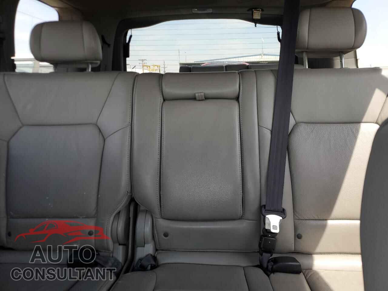 HONDA PILOT 2011 - 5FNYF4H52BB009974