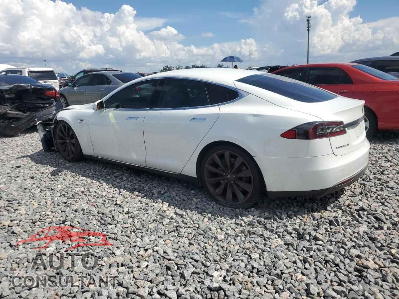 TESLA MODEL S 2013 - 5YJSA1AG1DFP07493