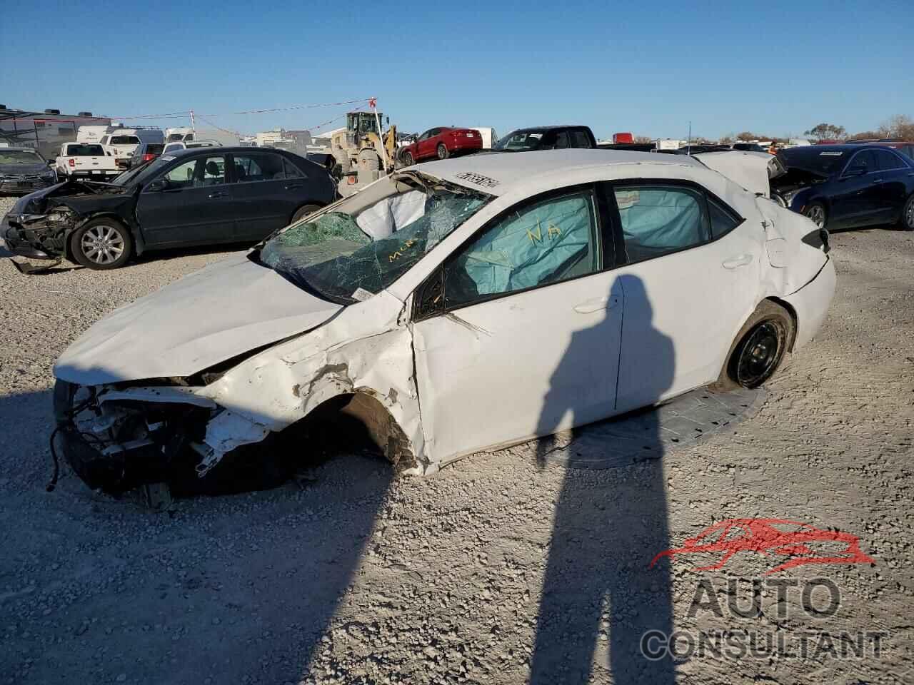 TOYOTA COROLLA 2018 - 5YFBURHE4JP804939