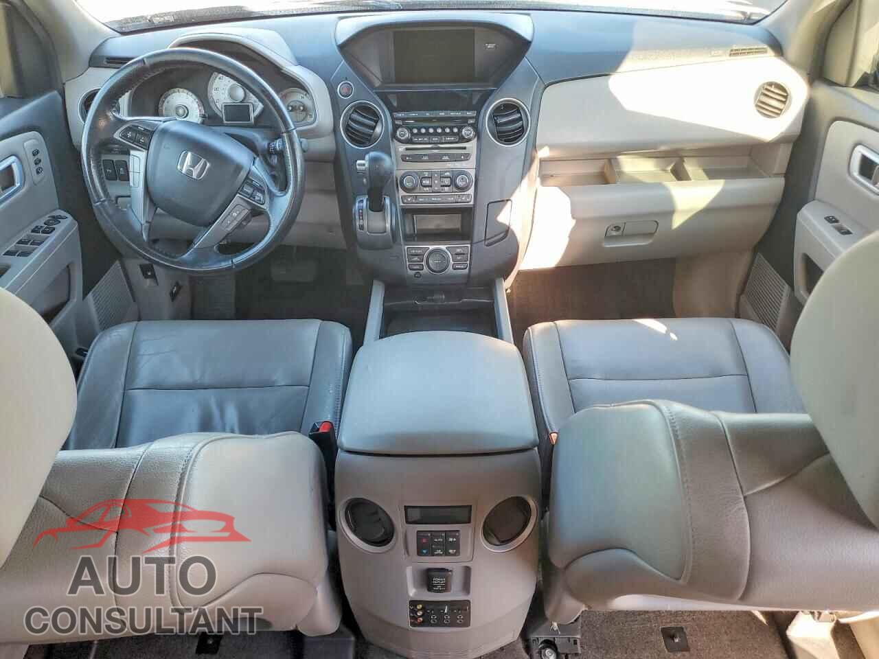 HONDA PILOT 2013 - 5FNYF3H98DB006383