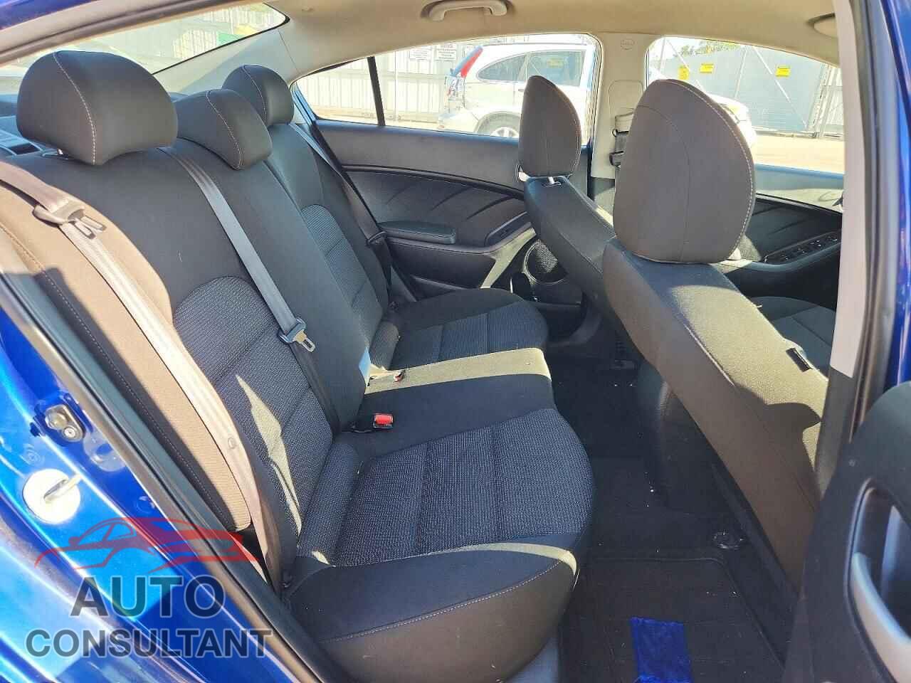 KIA FORTE 2017 - 3KPFK4A71HE125146