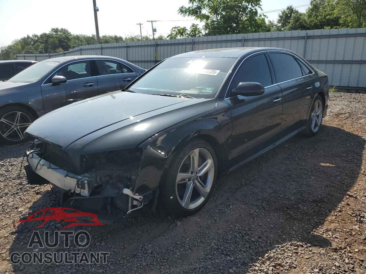 AUDI A8 2018 - WAU43AFD7JN000622