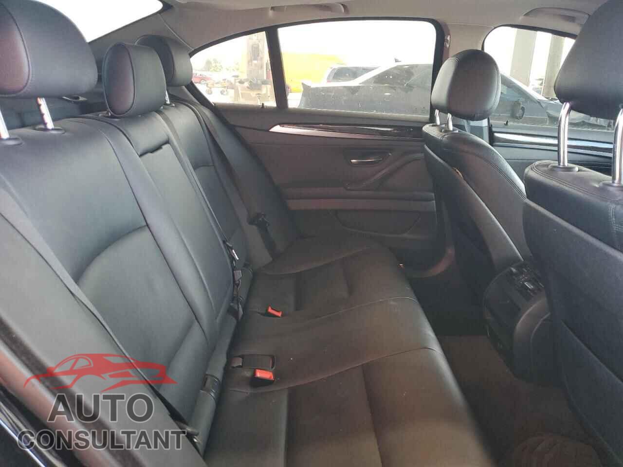 BMW 5 SERIES 2015 - WBA5B1C52FD918411