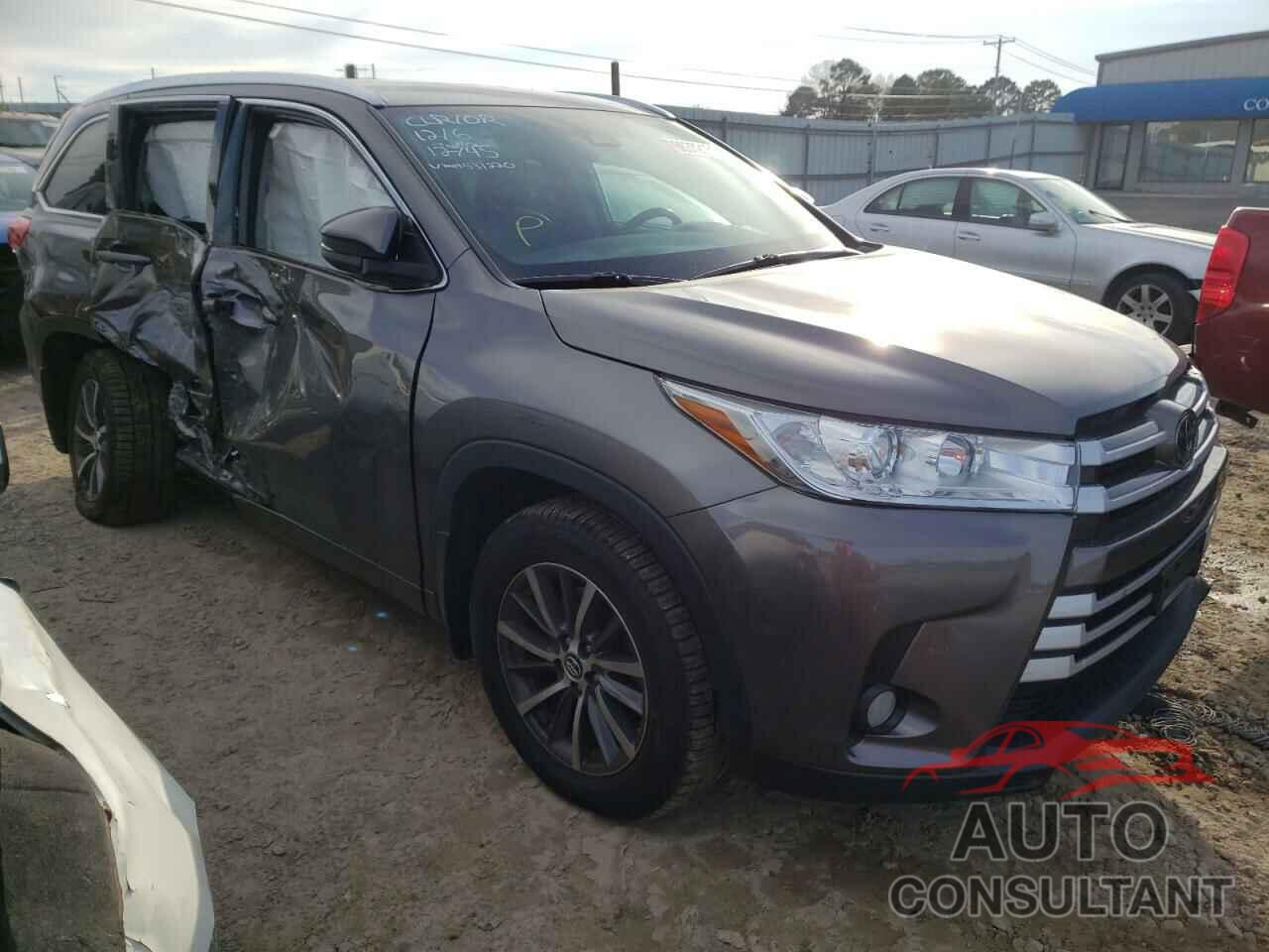 TOYOTA HIGHLANDER 2018 - 5TDJZRFH1JS531220