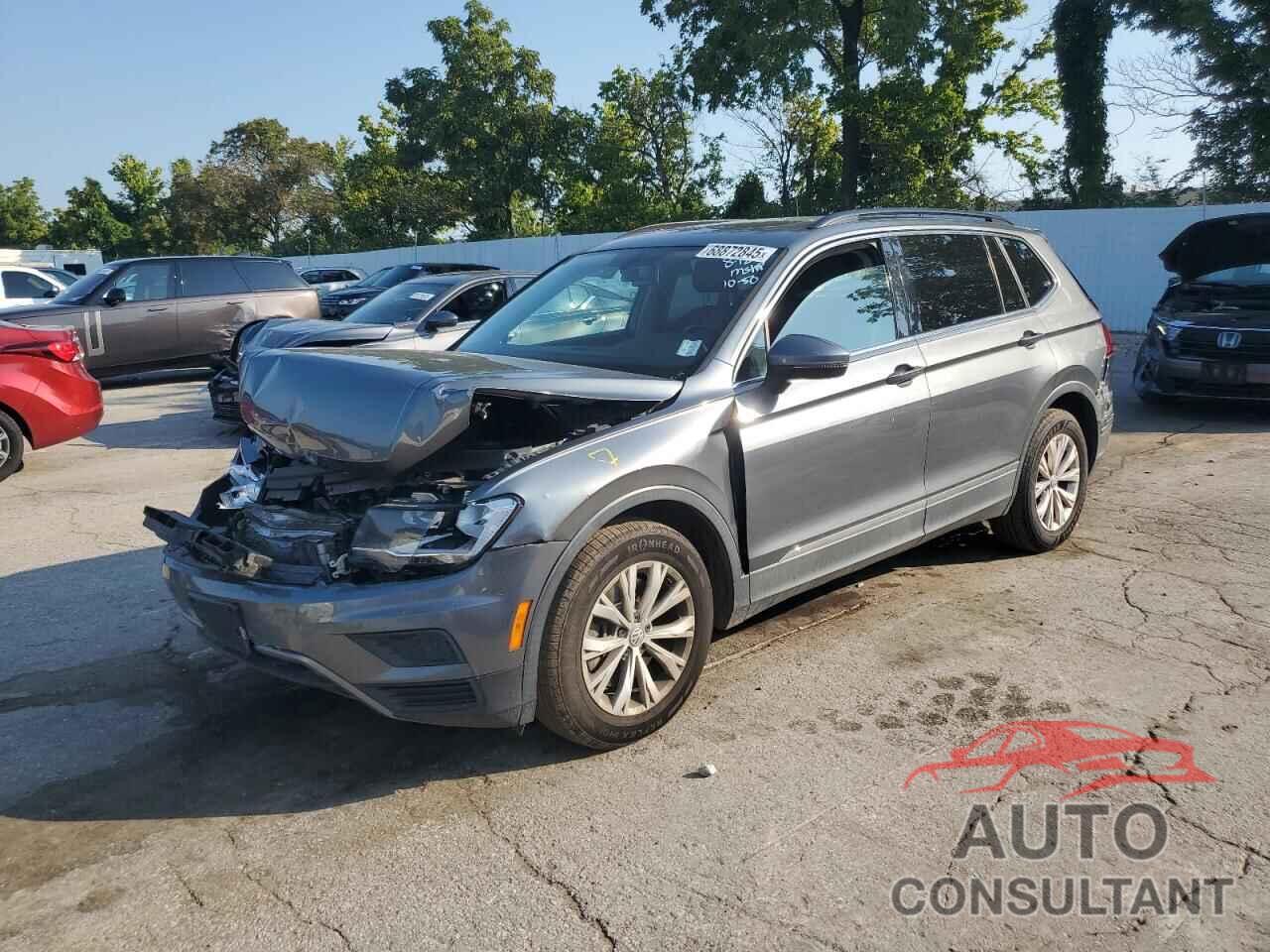 VOLKSWAGEN TIGUAN 2018 - 3VV3B7AXXJM147115