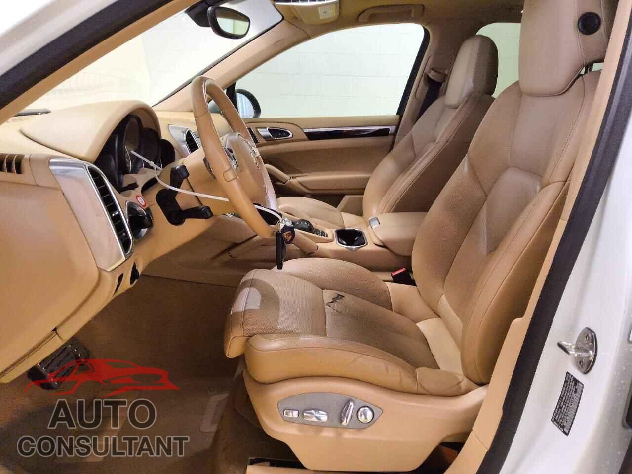PORSCHE CAYENNE 2013 - WP1AE2A26DLA15784