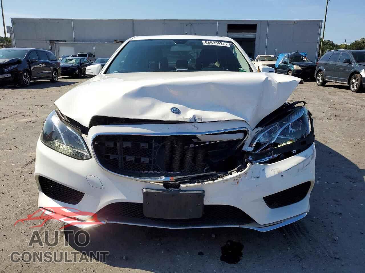 MERCEDES-BENZ E-CLASS 2014 - WDDHF5KBXEA919363