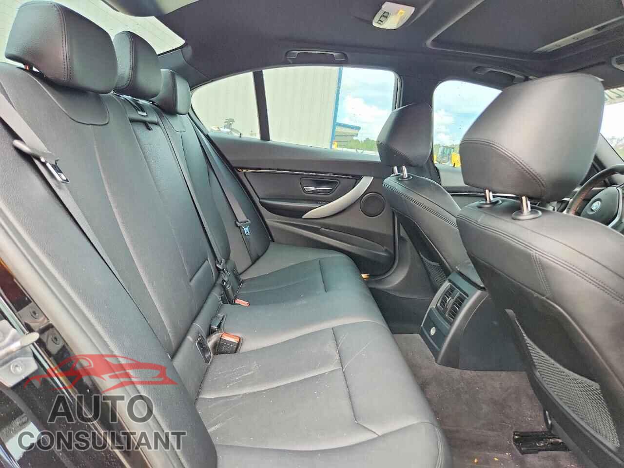 BMW 3 SERIES 2016 - WBA8E9G55GNT81400