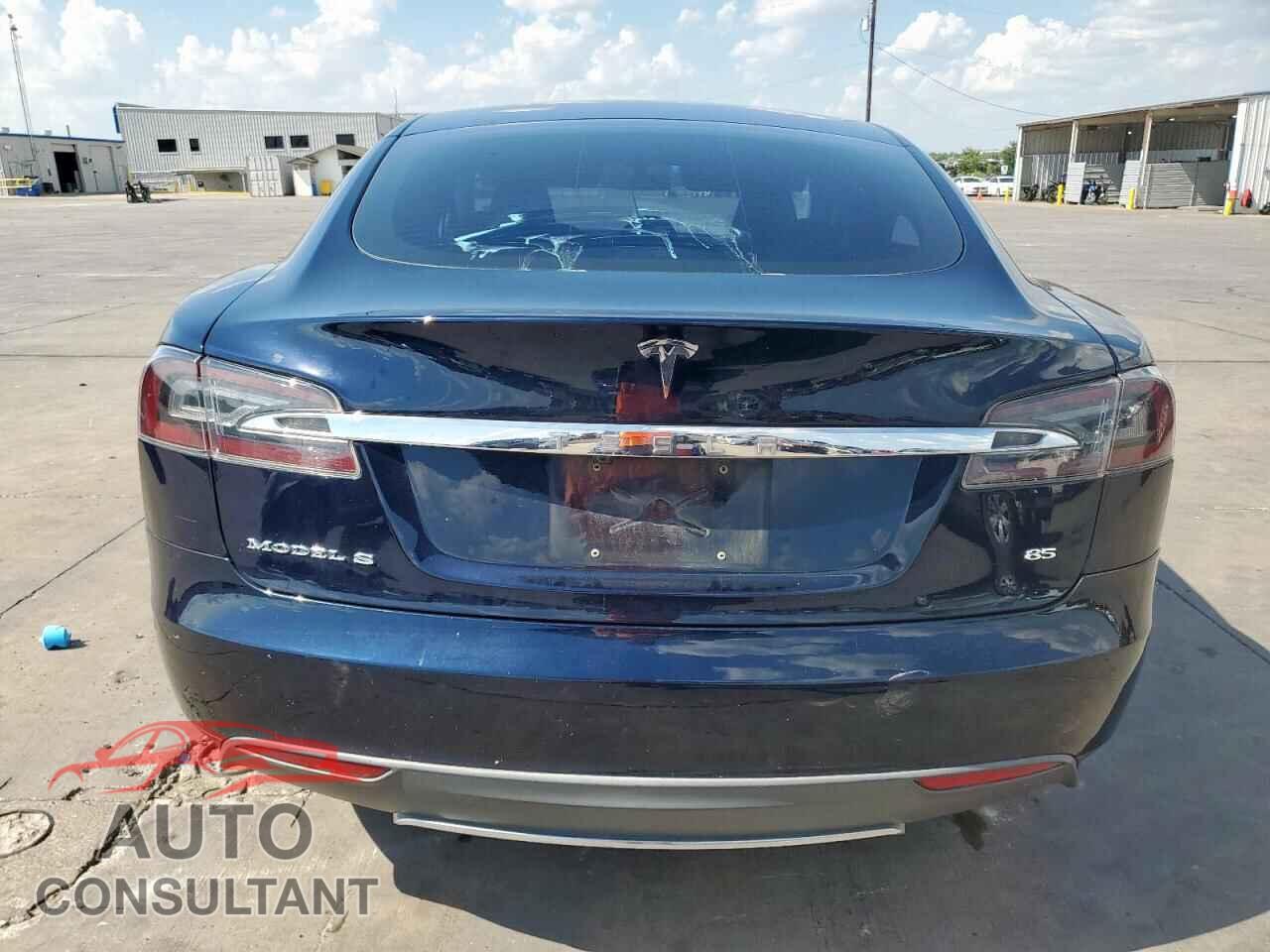 TESLA MODEL S 2013 - 5YJSA1CN8DFP05784