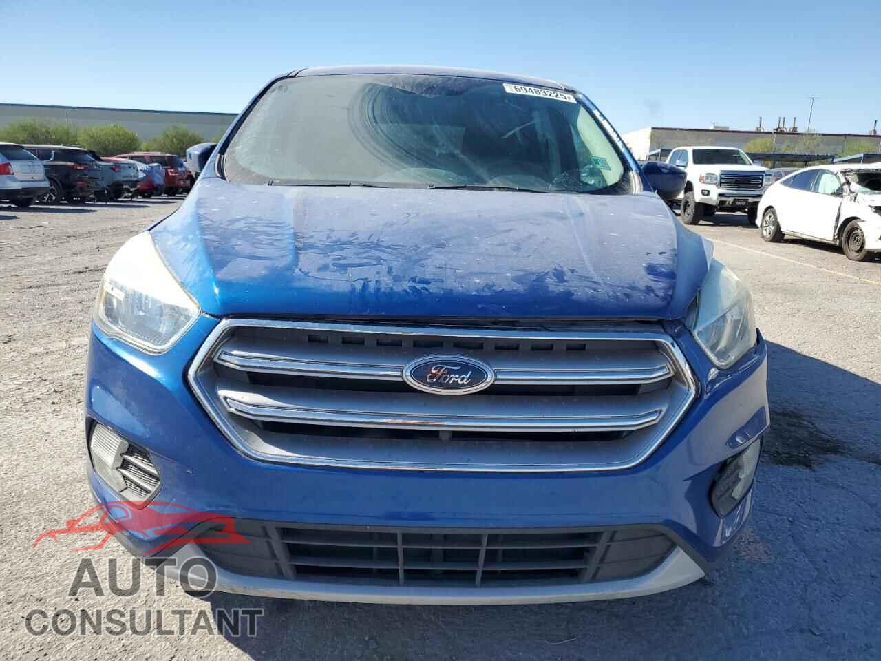 FORD ESCAPE 2017 - 1FMCU0G99HUC81656