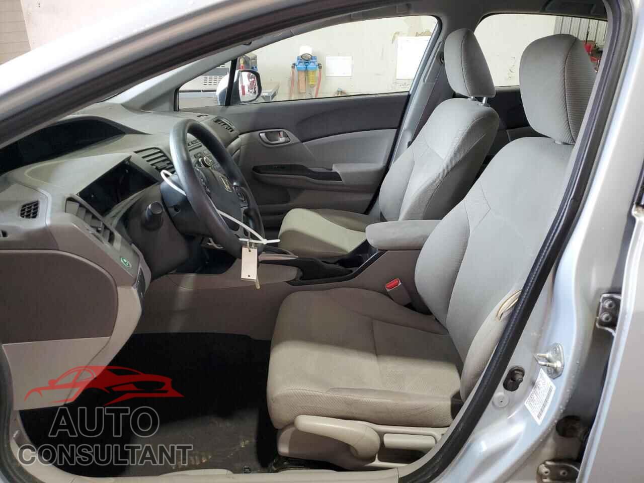 HONDA CIVIC 2012 - 2HGFB2F59CH568283