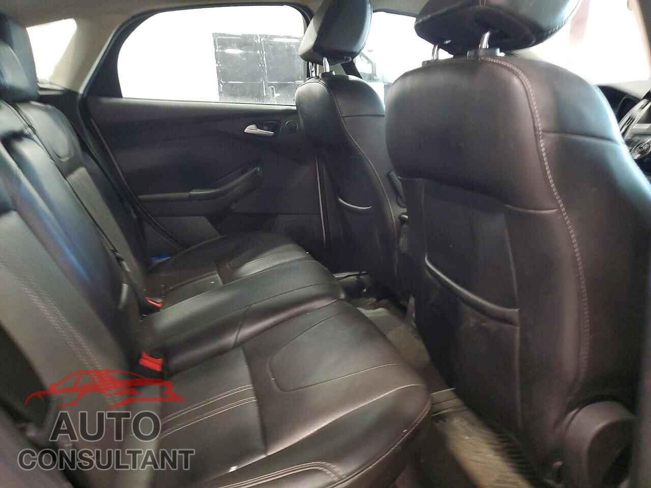 FORD FOCUS 2014 - 1FADP3N28EL257251