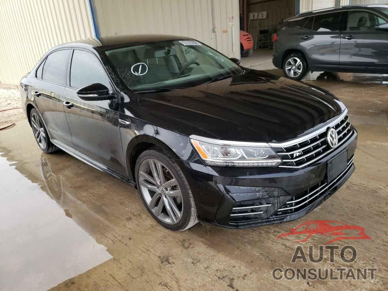 VOLKSWAGEN PASSAT 2018 - 1VWAA7A38JC034493