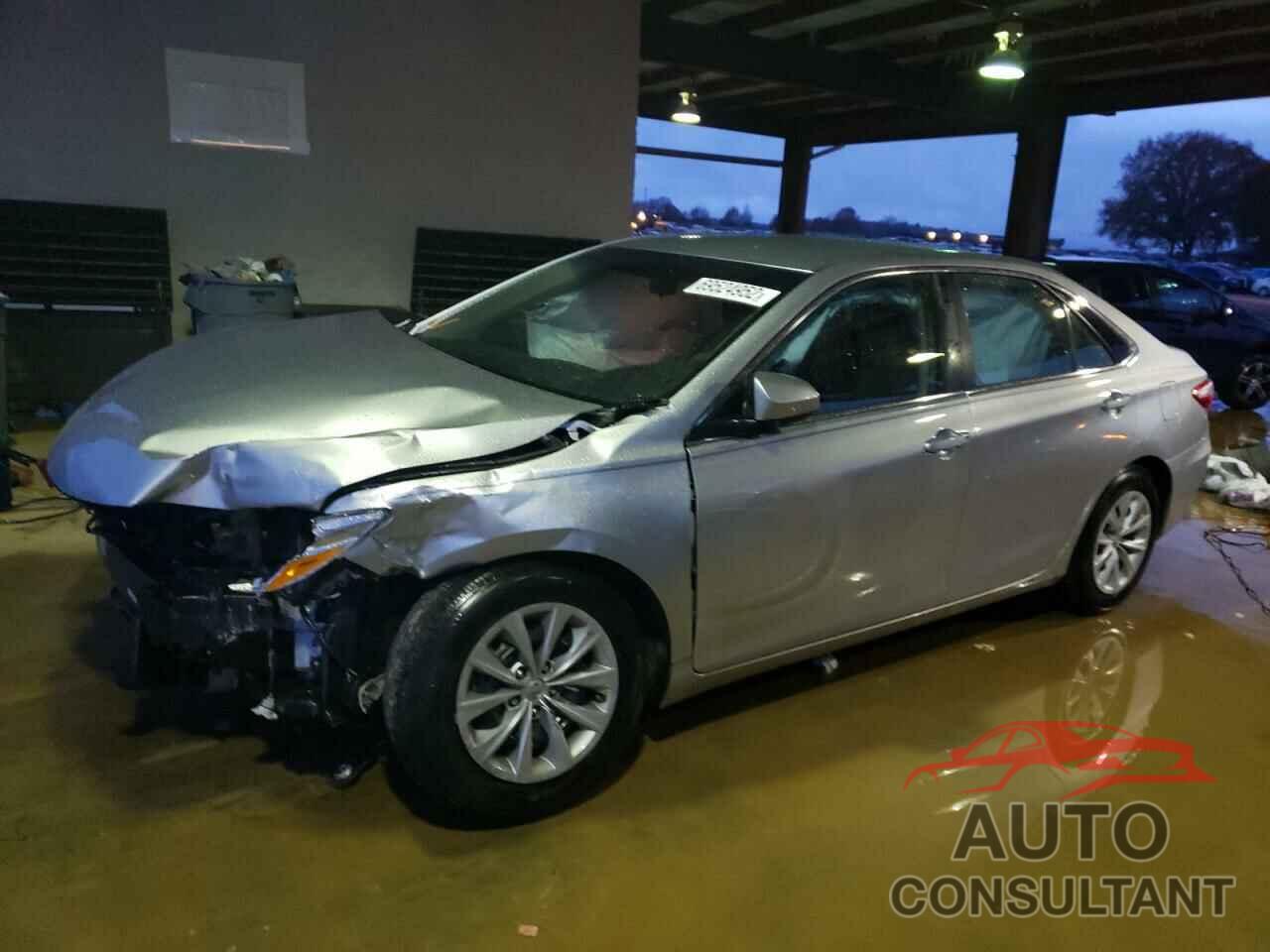 TOYOTA CAMRY 2016 - 4T4BF1FK2GR562802