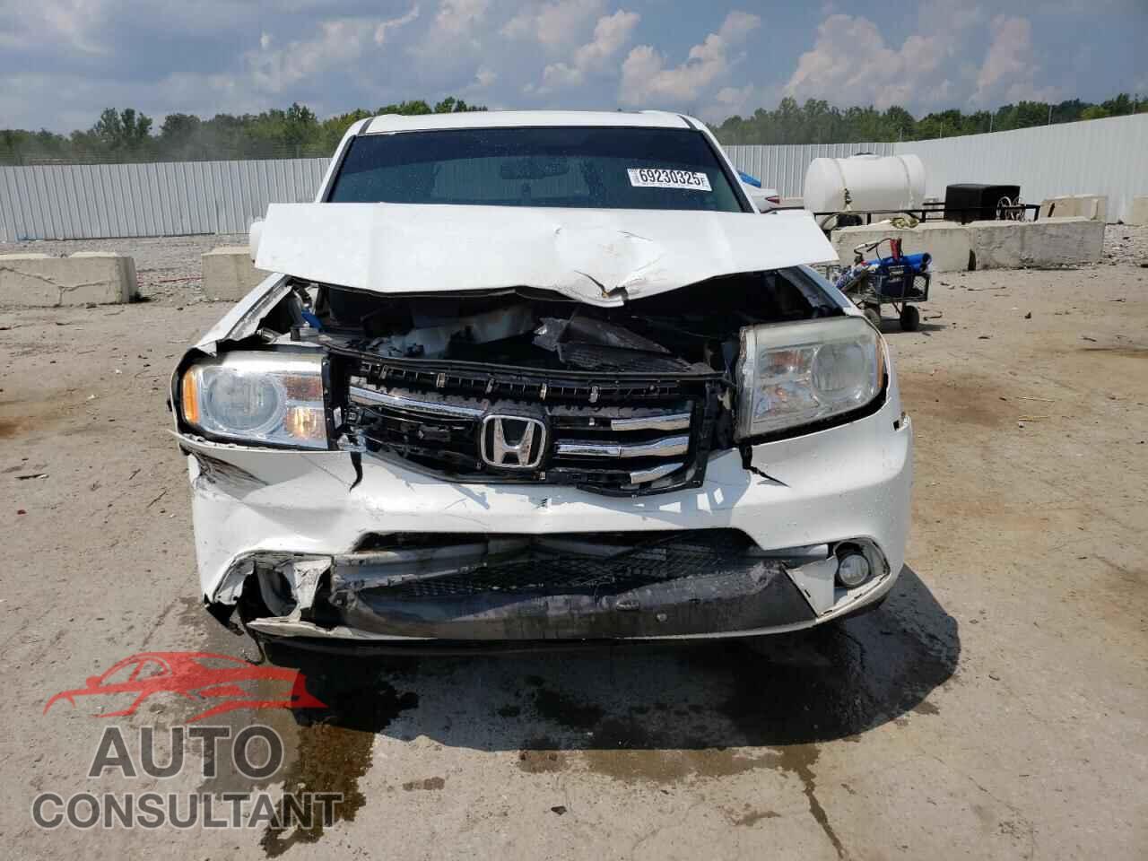 HONDA PILOT 2014 - 5FNYF4H56EB010582