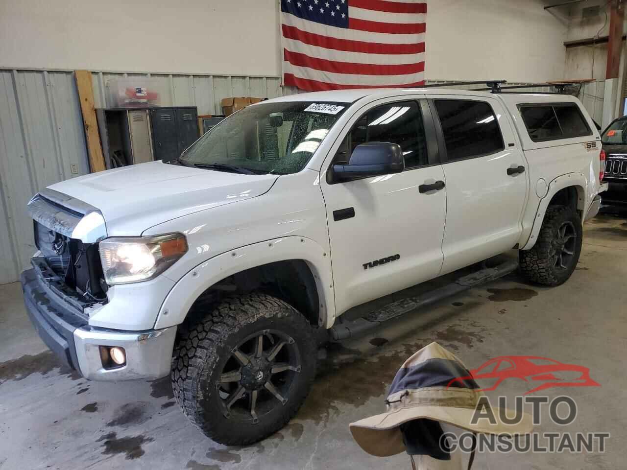 TOYOTA TUNDRA 2018 - 5TFDW5F18JX681269
